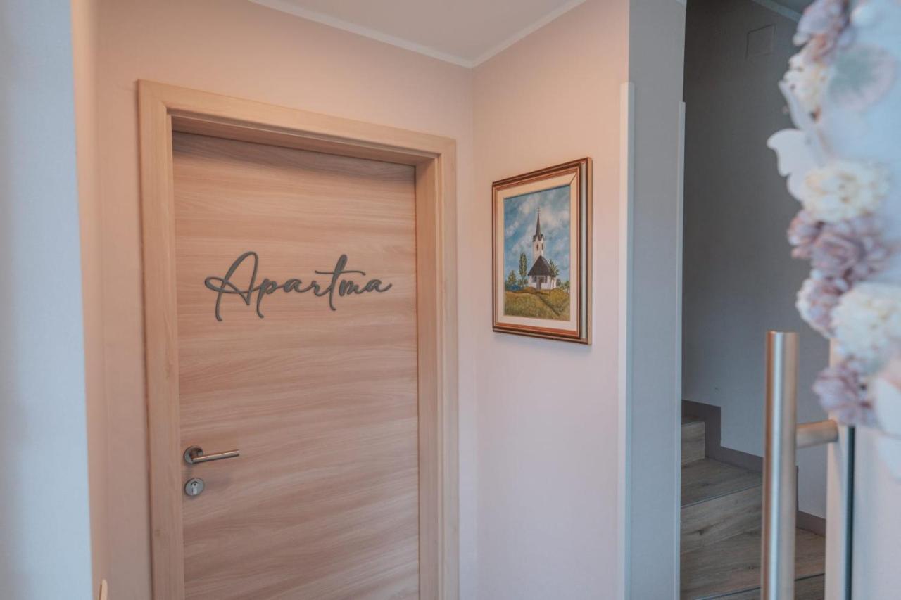 Apartma Lamberger Zirovnica 外观 照片